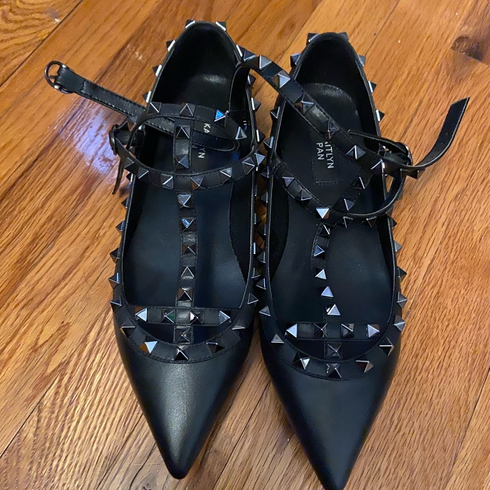 Black Kaitlyn Pan caged rockstud flats